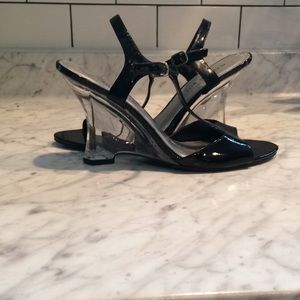 Clear heel shiny black shoes 🦄